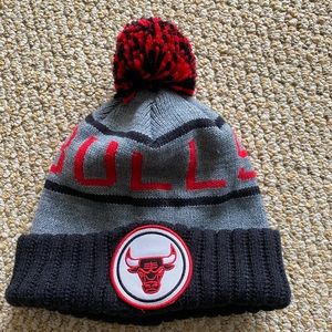 Chicago Bulls Mitchell & Ness Pom Beanie